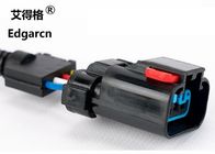 Connecteurs de câble de généralistes de PVC d&amp;#39;automobile plus moulés avec la couleur adaptée aux besoins du client