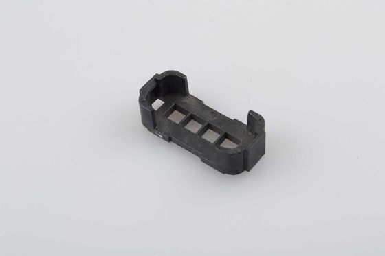 Connecteurs de câble de généralistes de PVC d&#39;automobile plus moulés avec la couleur adaptée aux besoins du client